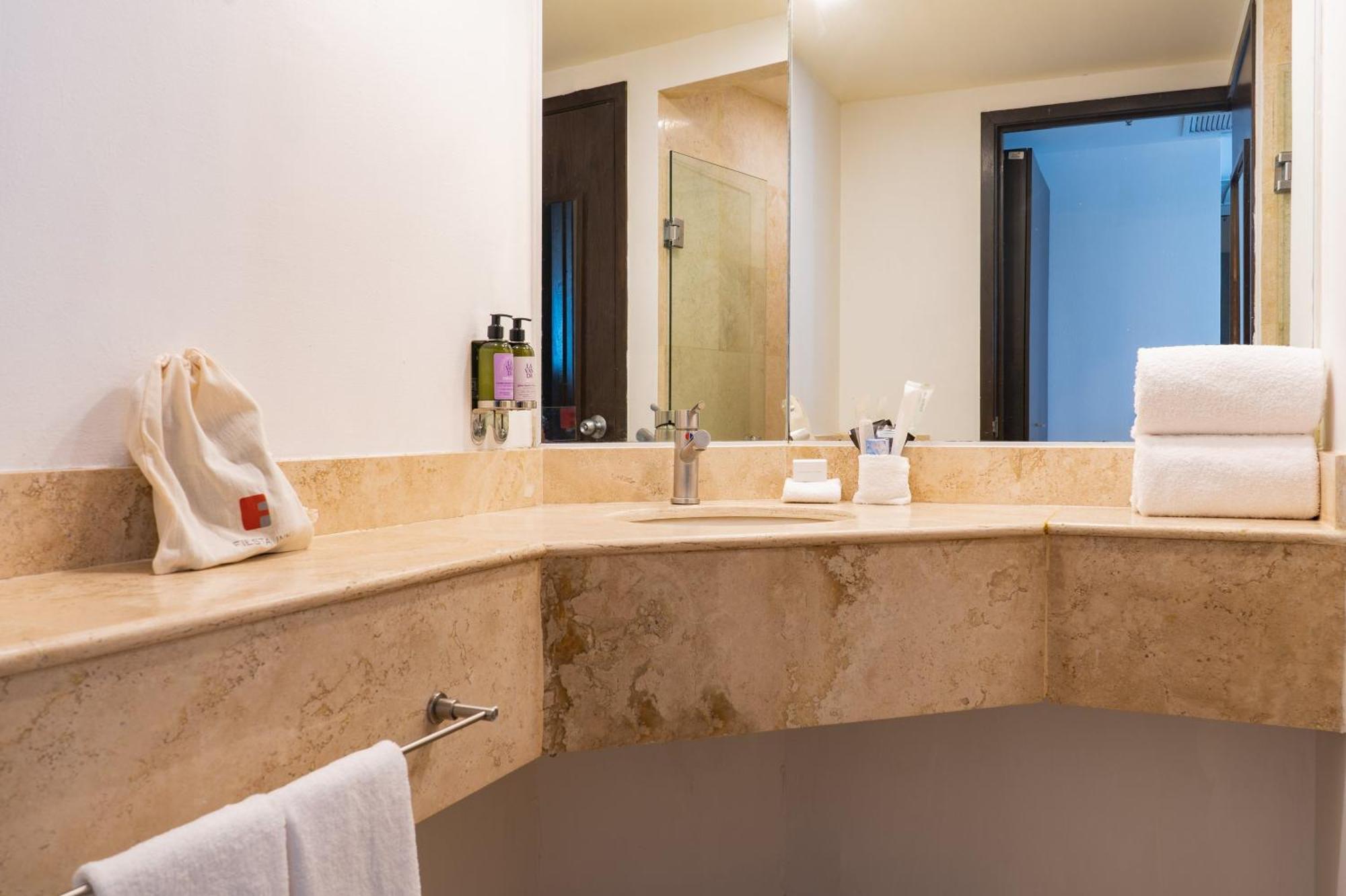 Fiesta Inn Tepic Εξωτερικό φωτογραφία