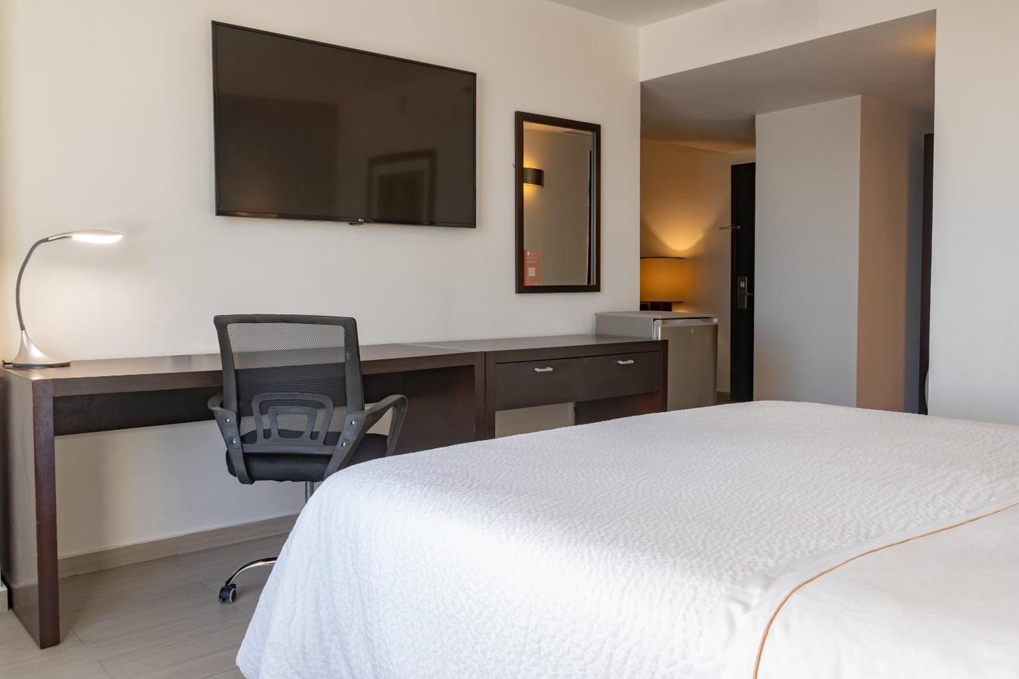 Fiesta Inn Tepic Εξωτερικό φωτογραφία
