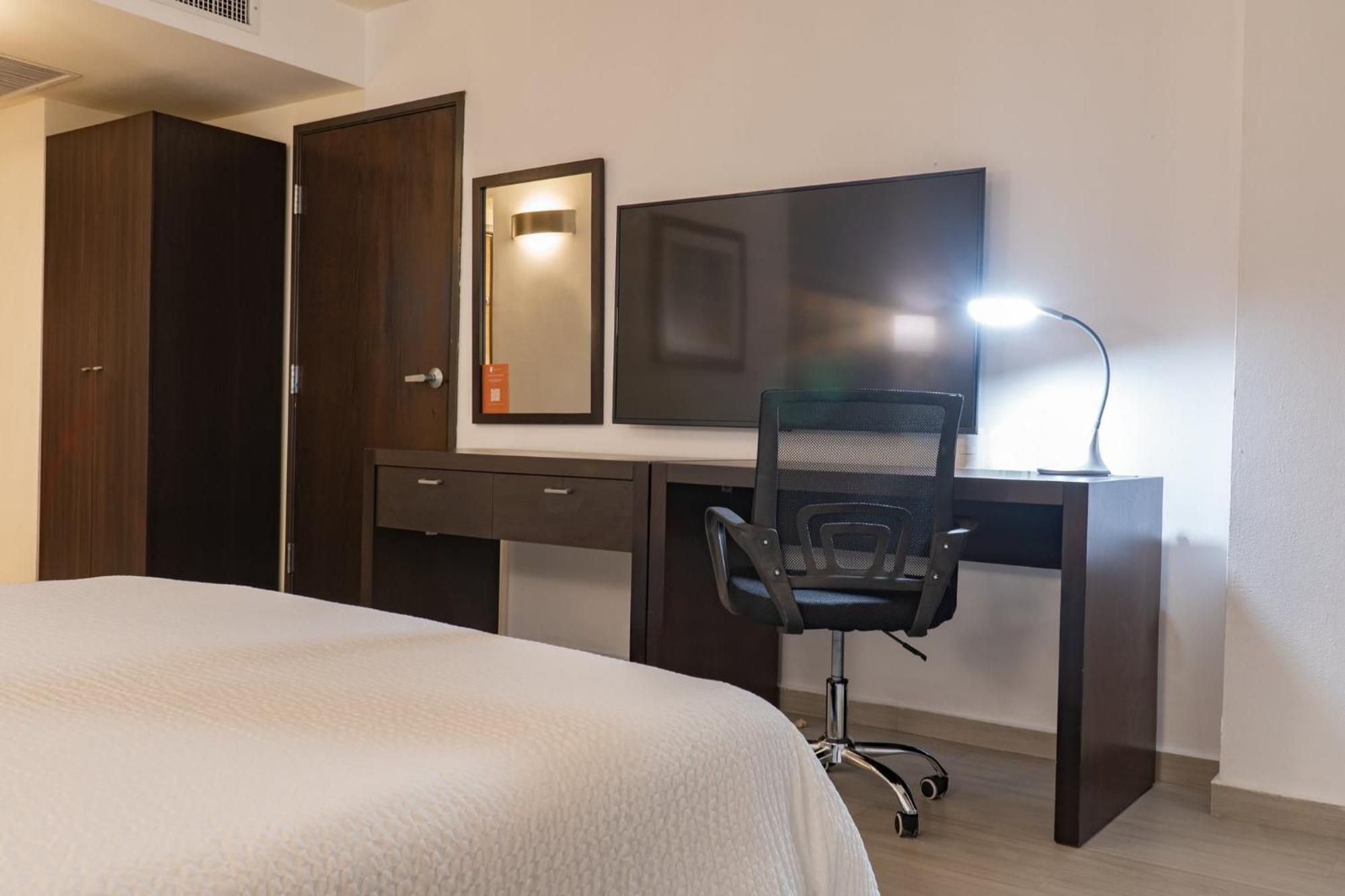 Fiesta Inn Tepic Εξωτερικό φωτογραφία
